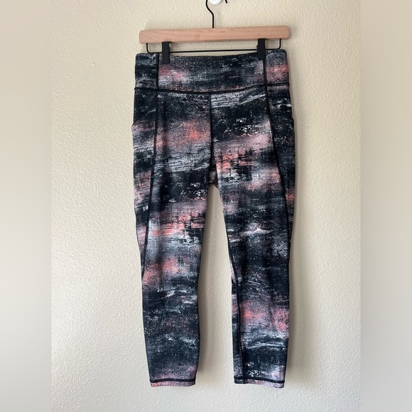 LULULEMON Time To Sweat Crop Leggings - Picture 2 of 8